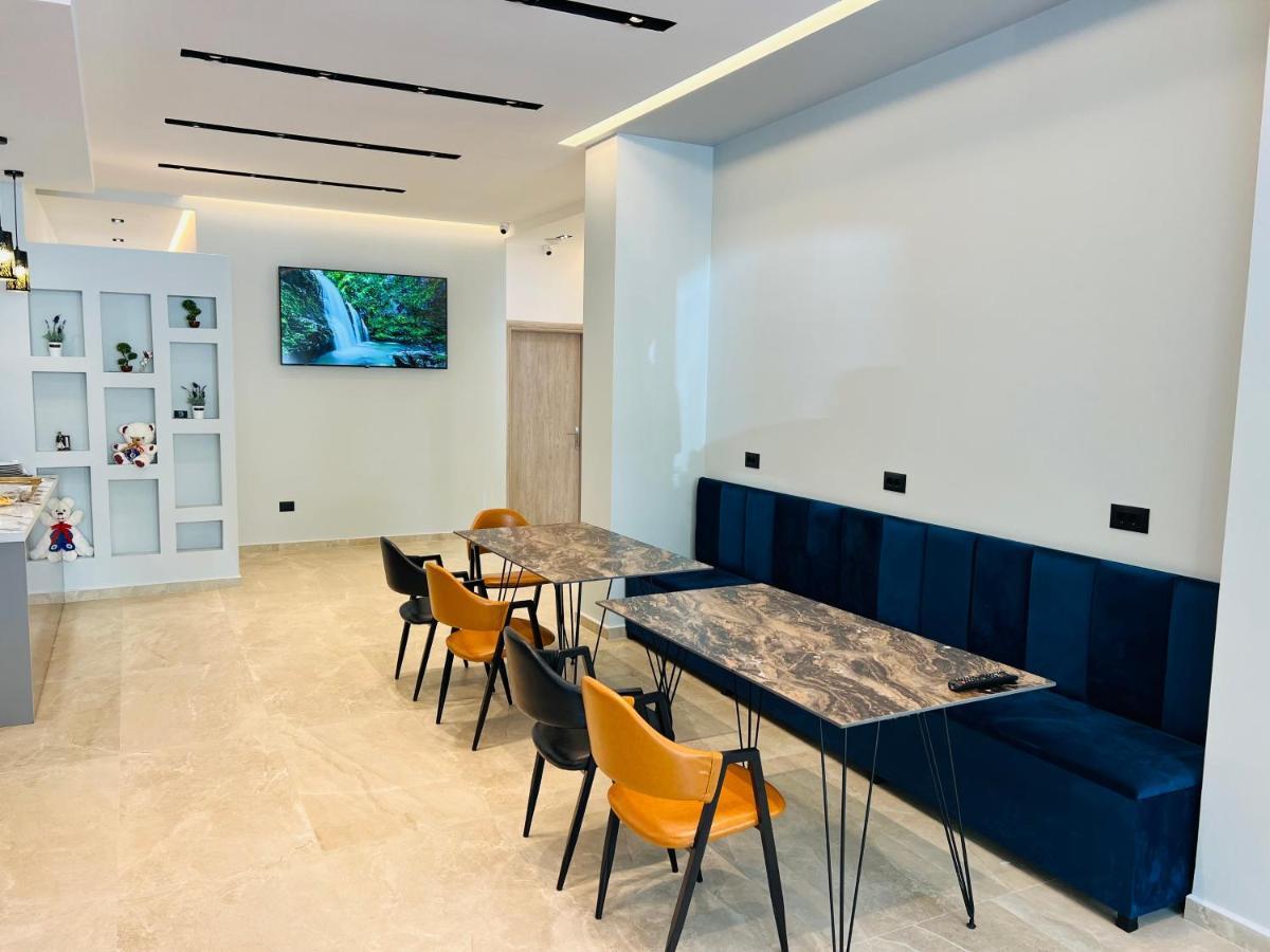 Central Boutique Hostel Sarande Exterior photo